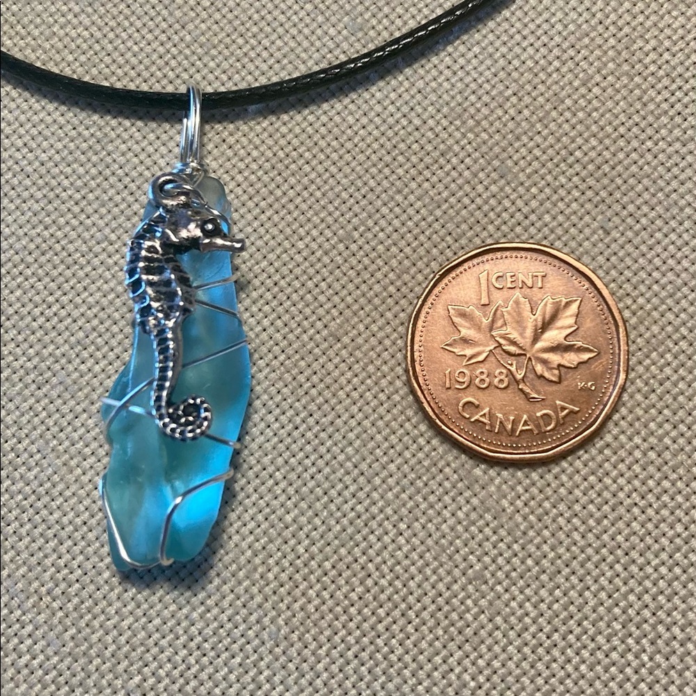 HAND CRAFTED Wire Wrapped Antique Glass Pendant Necklace Sea Horse Charm - Picture 2 of 3